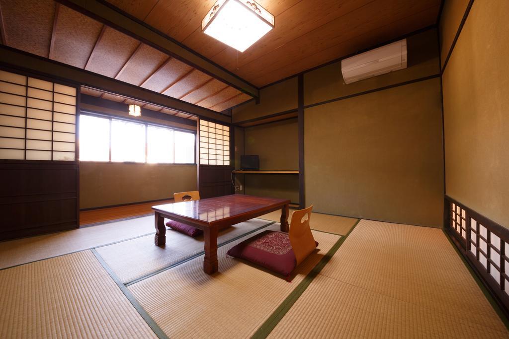 Yufuin Ryokan Tadaima Exterior photo